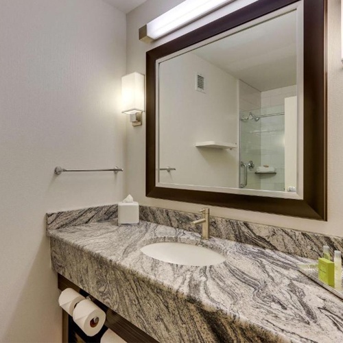 Traditional Multicolor Granite Vanities for Hotel Bathroom