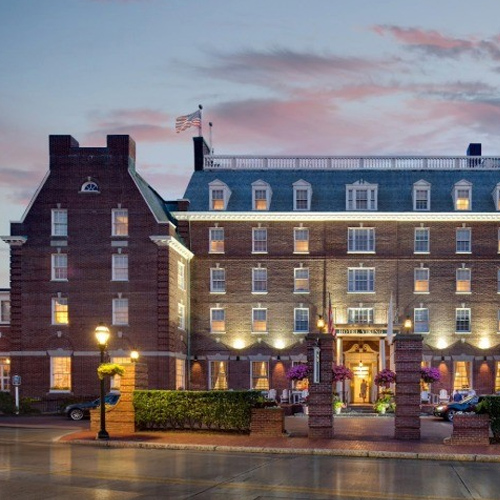 Hotel Viking Reopens Following Renovation