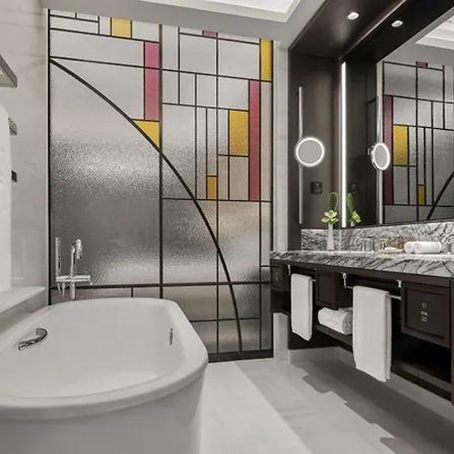 What Glass Is Best for Bathroom Divider and Partition