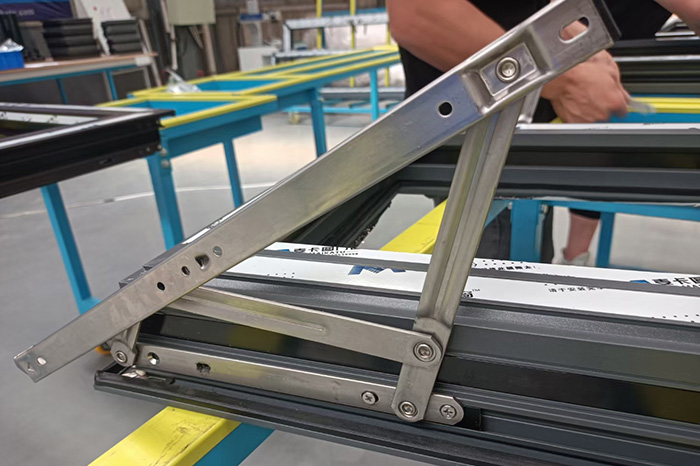 aluminum window assembly