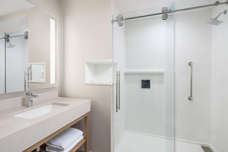 glass and mirror for coutryard by marriott