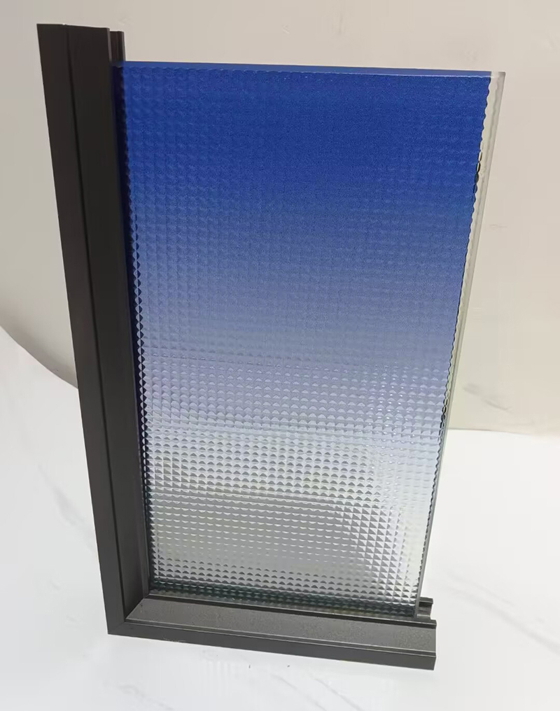 laminated glass made by textured glass and ingredient PET interlayer