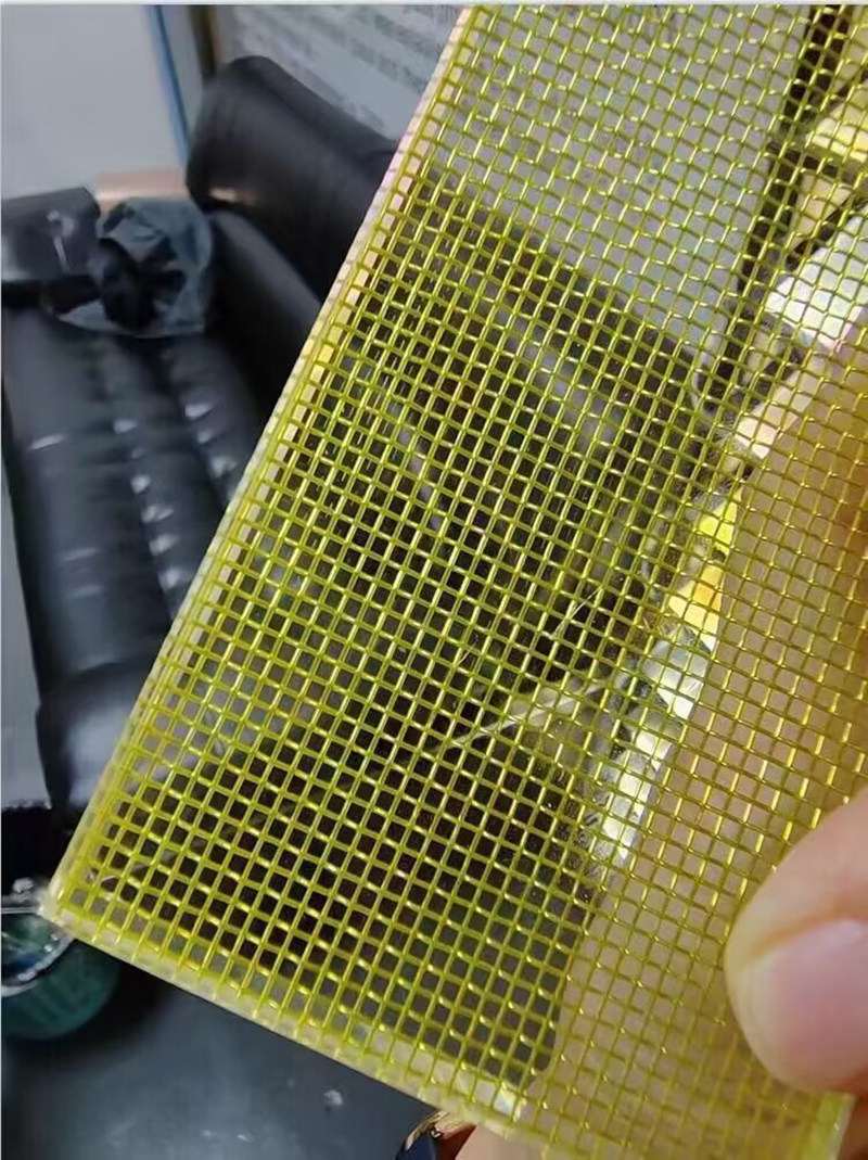 decorative laminated glass with fabric interlayer mimic wire mesh