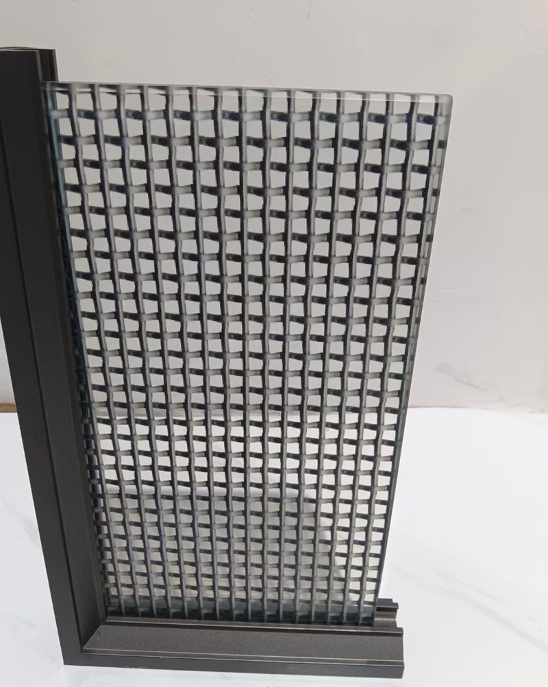 wall dividing privacy laminate glass with cloth interlayer mimic wire mesh