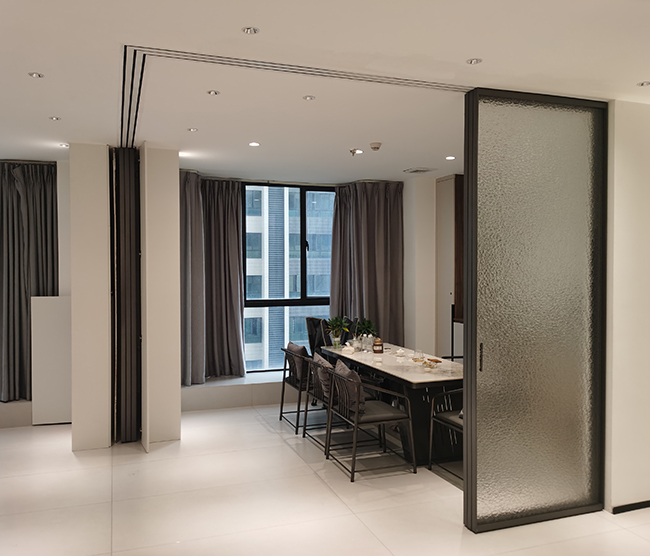 telescopic slimline glass partition openness