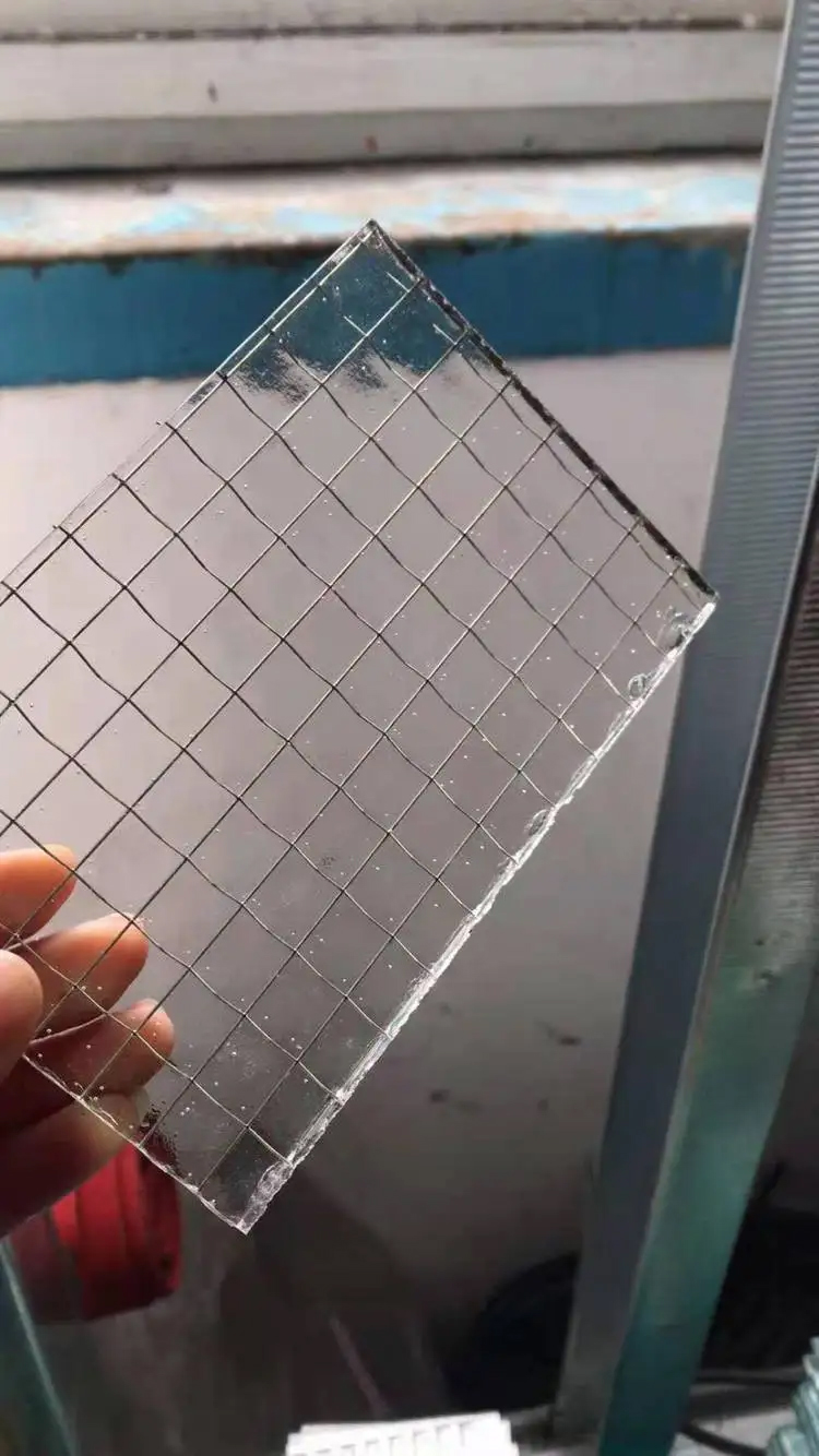 Metal mesh glass elements