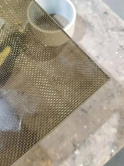 DISCOVER METALLIC POSSIBILITIES