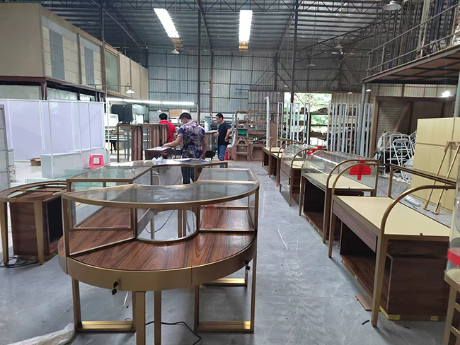 retail jewerly display fixture production