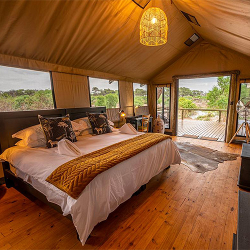 what is a glamping lodge tent